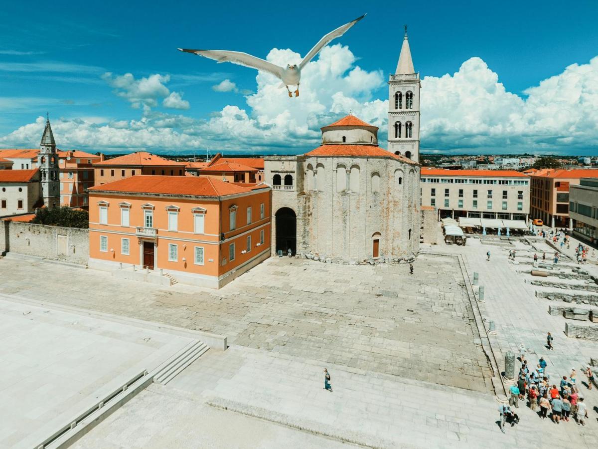 Caisa Classic Beachfront Apartment Zadar Exterior photo